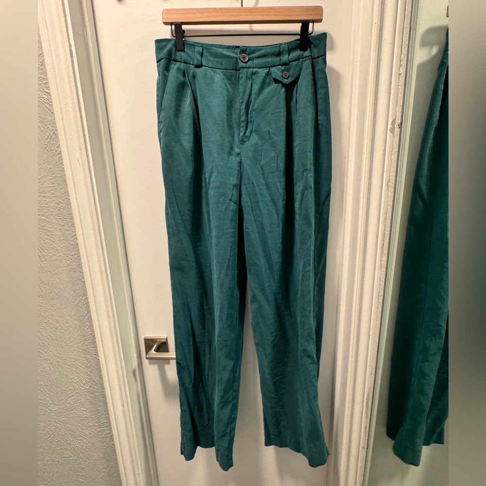Women’s green pants